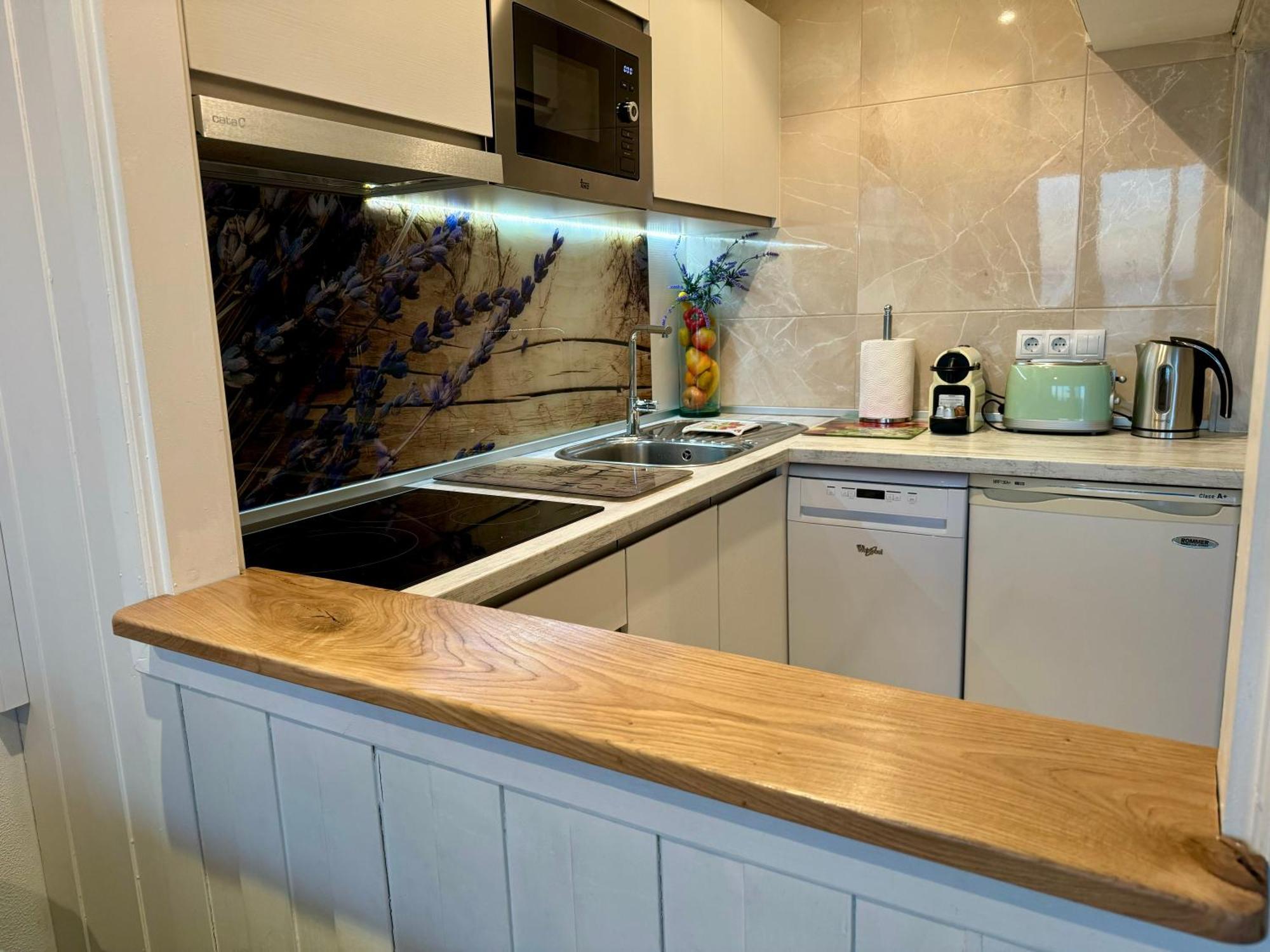 Magnifique Appartement En Front De Mer, Caneylles Росес Екстериор снимка