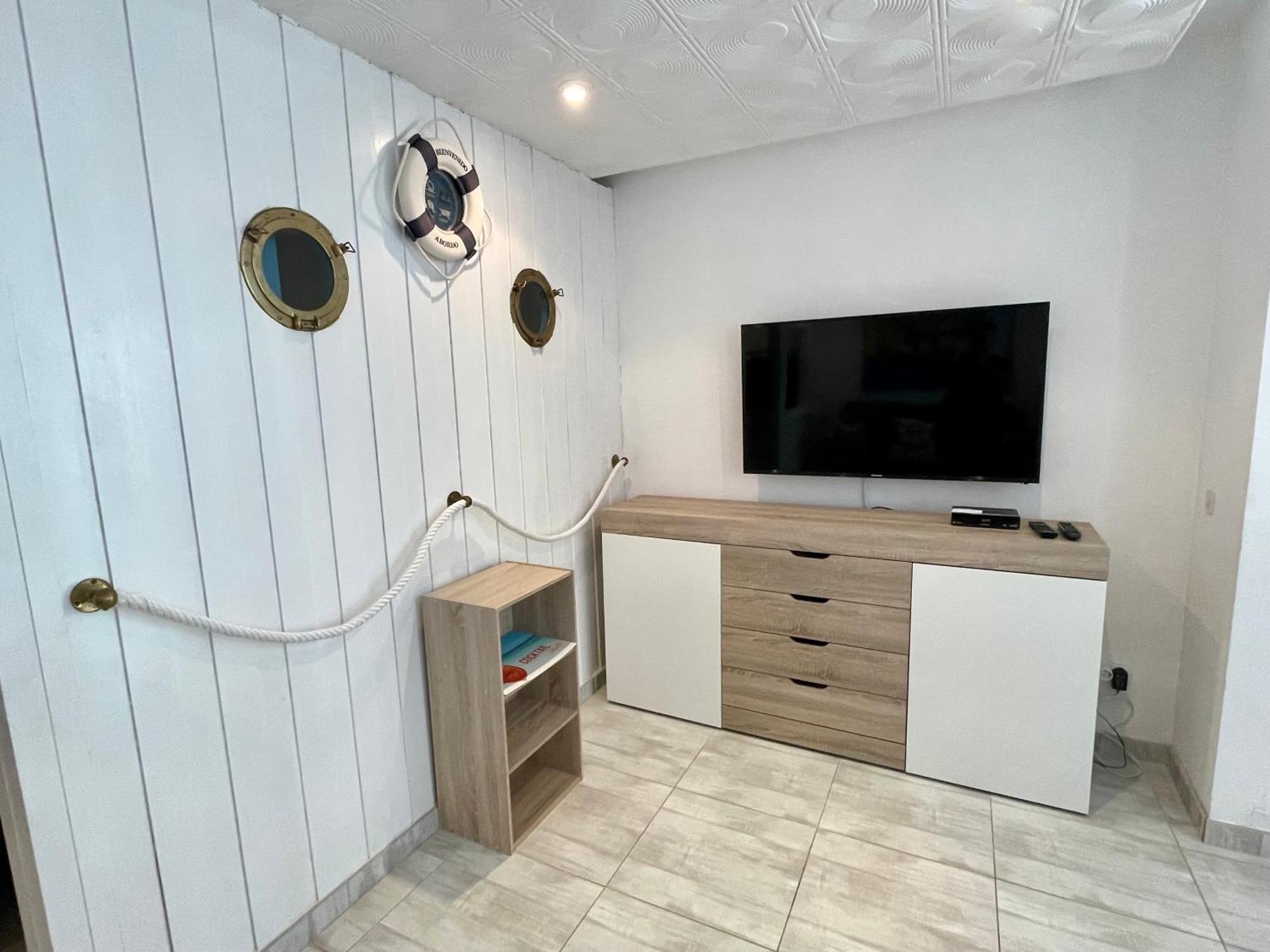 Magnifique Appartement En Front De Mer, Caneylles Росес Екстериор снимка
