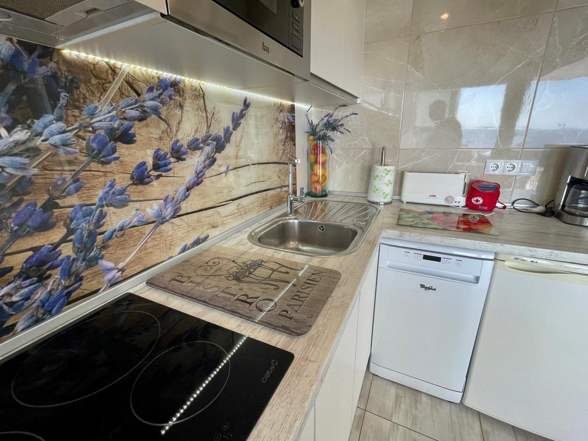 Magnifique Appartement En Front De Mer, Caneylles Росес Екстериор снимка